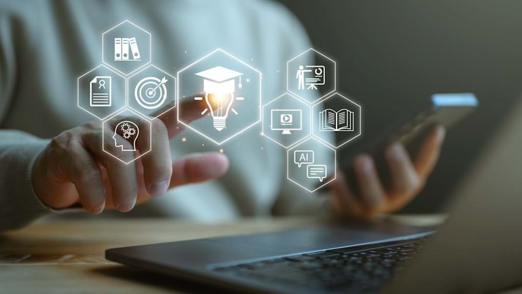 IChemE becomes a Technician Commitment Supporter and launches work-based learner membership
